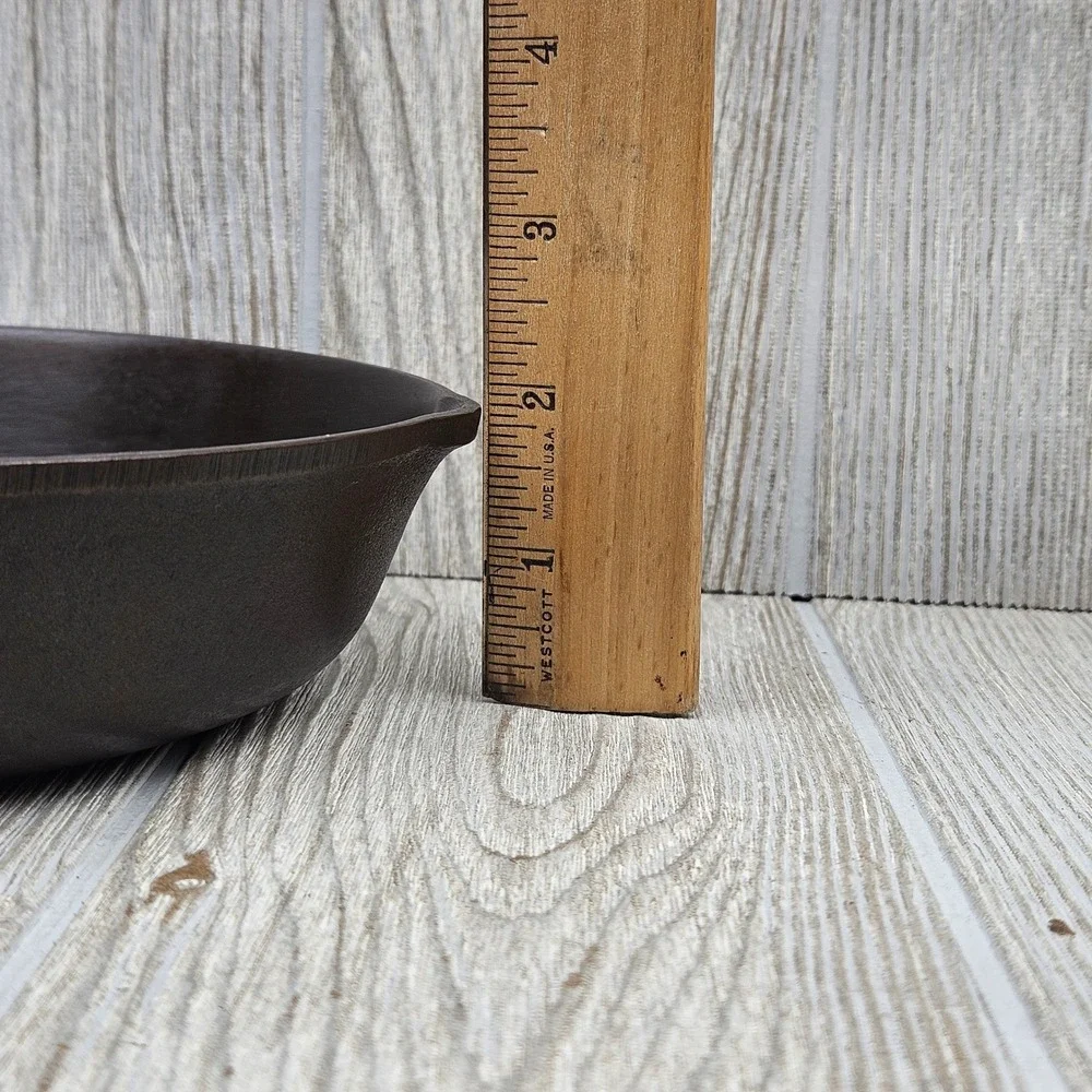 Vintage BSR Red Mountain Cast Iron Skillet Inset Heat Ring 5E No Spin